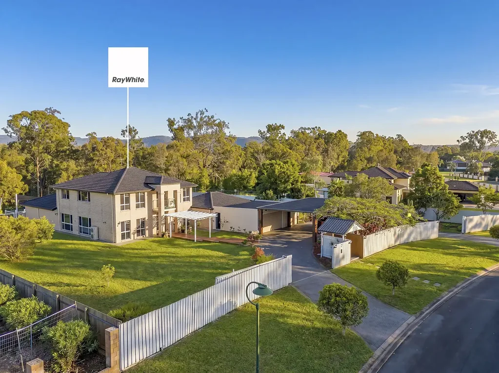 Helensvale 6غرفة نوم Renovated Waterfront Acreage with Tennis Court