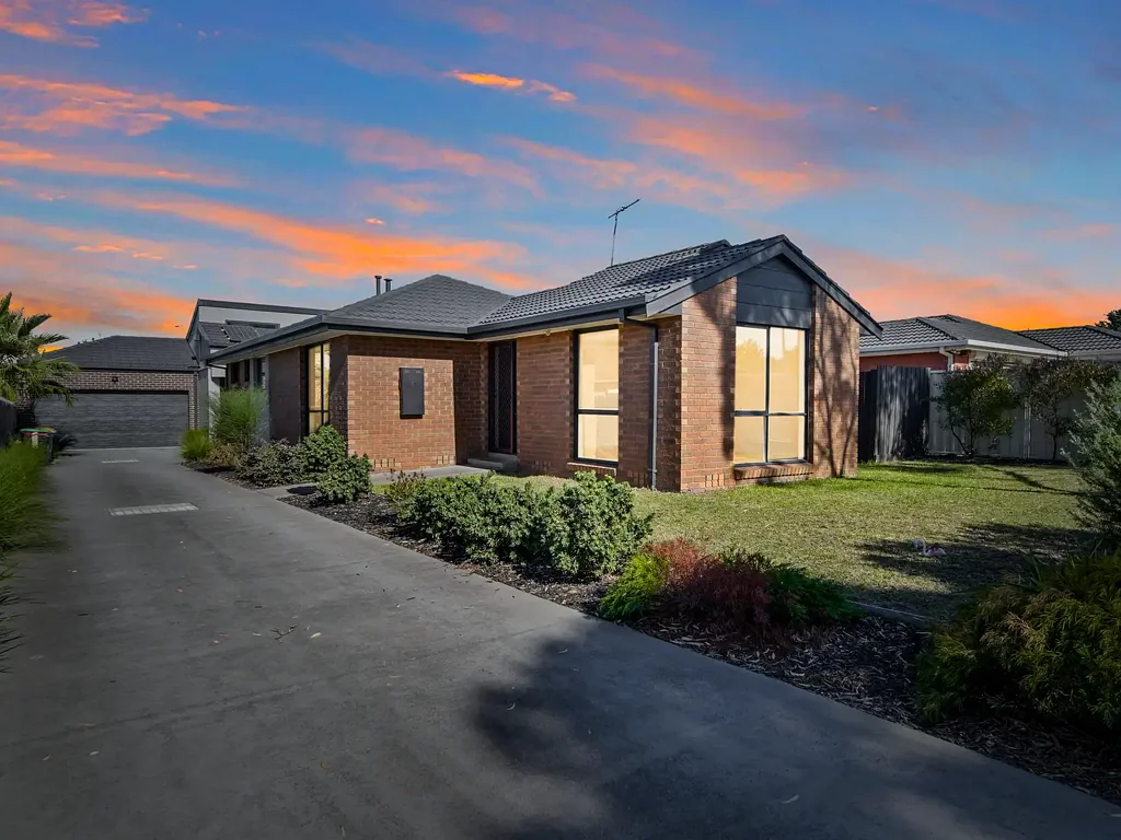 1/6 Justin Circuit, Hampton Park, VIC 3976