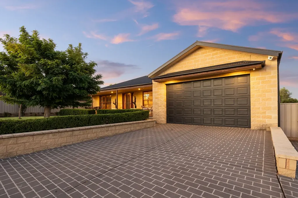 18 Stirling Boulevard, Tatton, NSW 2650