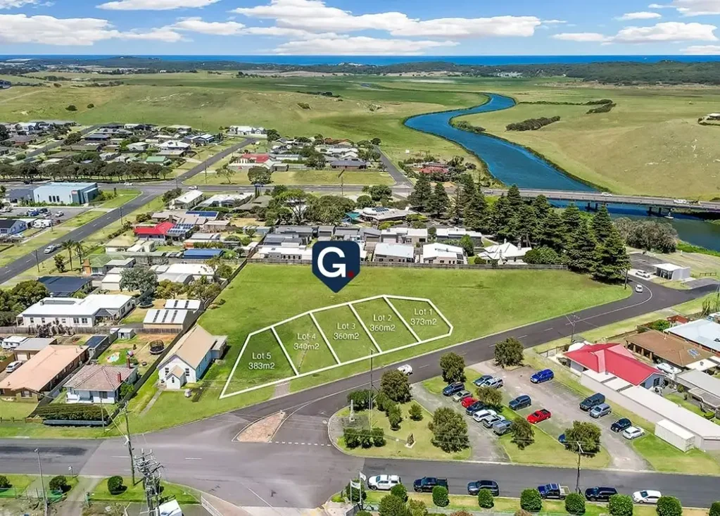 Warrnambool  Endless Potential by the Merri