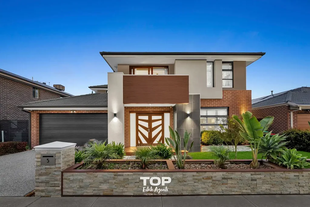 5 Alcoota Close, Cranbourne North, VIC 3977