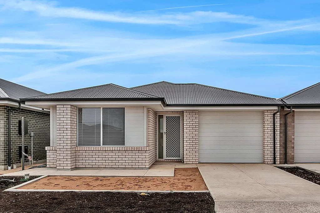 Brand new build in highly sought after estate - Open inspection Tuesday 17/6/25 from 5:00pm - 5:15pm
