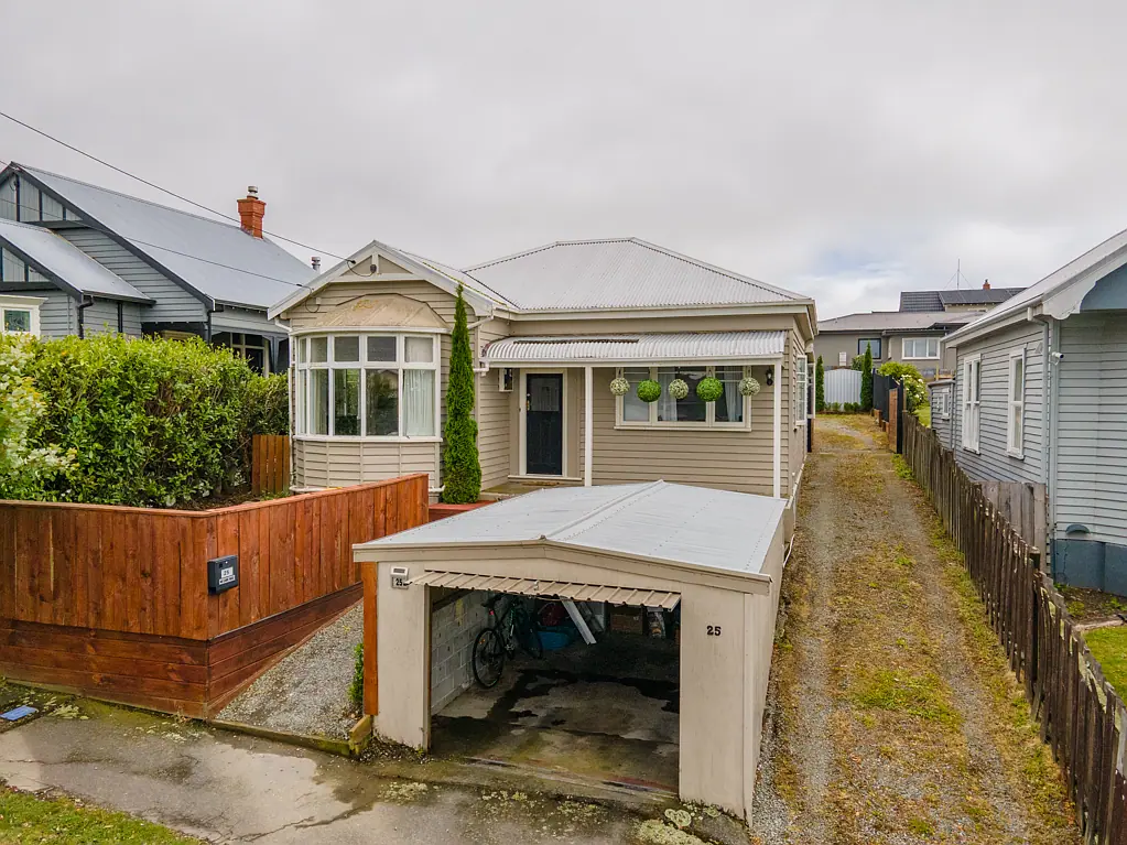 25 Roslyn Terrace, West End, Canterbury