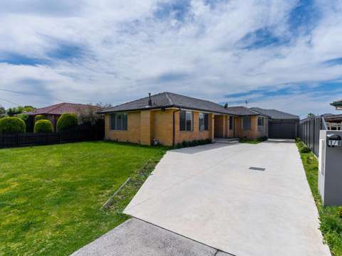 Craigieburn 2 Bedroom Fully Renovated Elegance