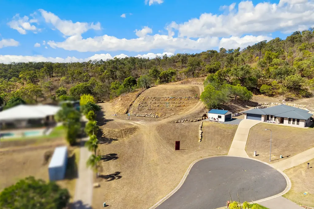 Rockyview  Elevated Lifestyle Block with Stunning Mountain Views