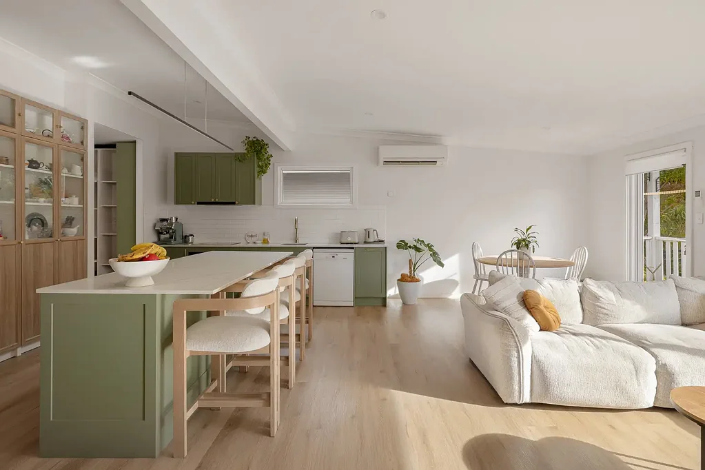 Corrimal 3ਬੈੱਡਰੂਮ Modern Warmth in a Peaceful Family Setting