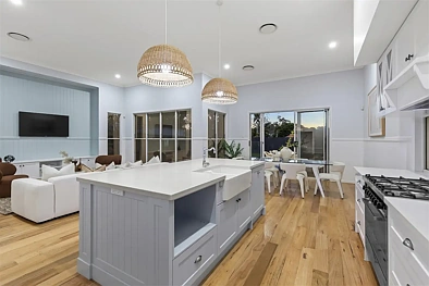 23 Brae Street, Wavell Heights, QLD 4012, 5 slaapkamers, 3 badkamers, House