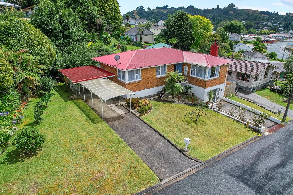 Te Kuiti 4Habitaciones Solid Brick Family Home