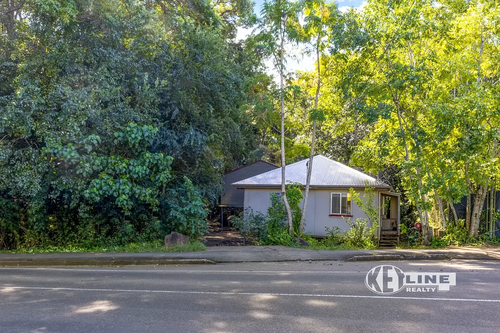 Nambour 3બેડરૂમ INVEST OR DEVELOP: $1200 PER WEEK RENT RETURN