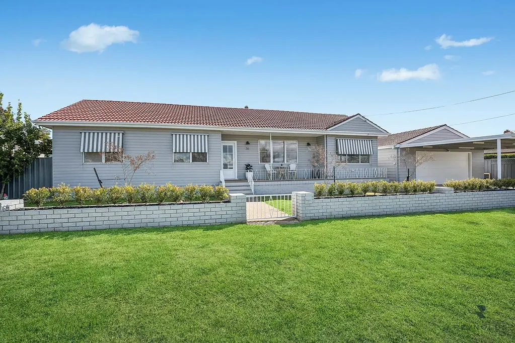 Mudgee 4 Bedroom Renovated family home with modern luxuries