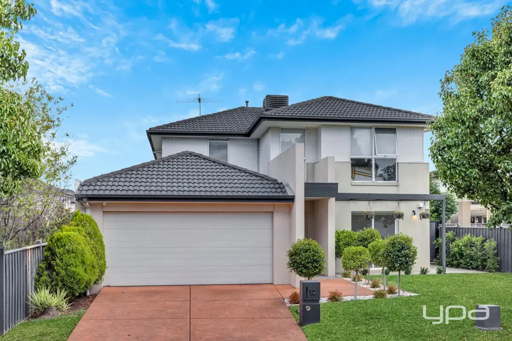 Stylish & Spacious Living in Secure Jardin Estate