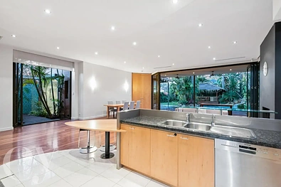 102 Hensman Street, South Perth, WA 6151, 4房, 4浴, House