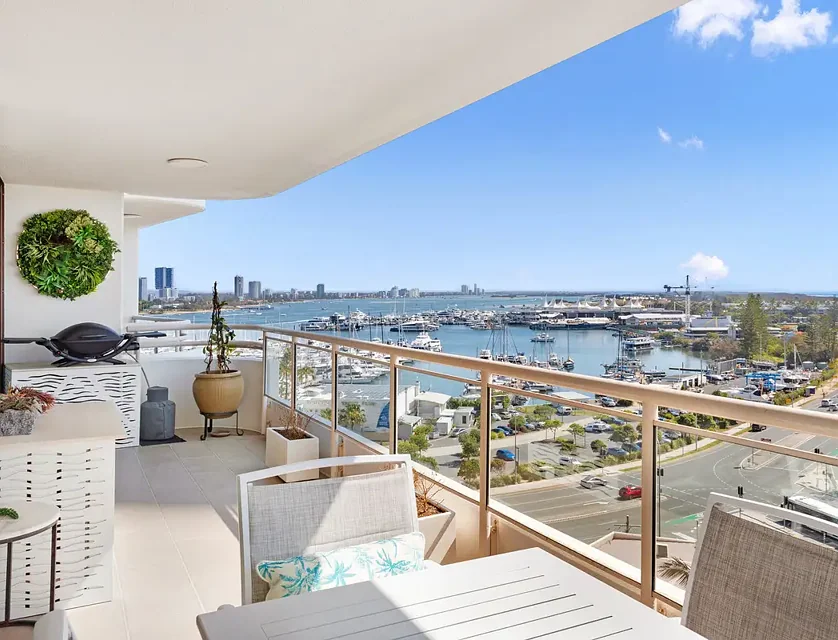 40/3 Cunningham Avenue, Main Beach, Gold Coast, 2 Bedrooms, 2 Bathrooms, Apartment
