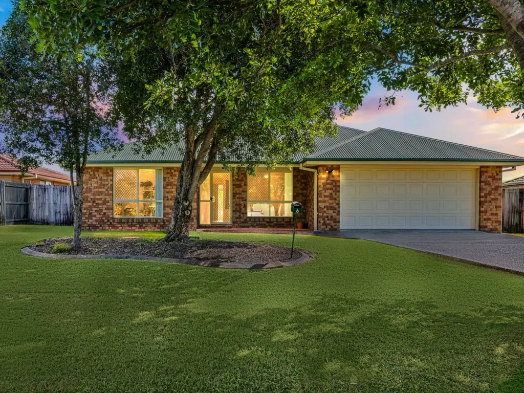 Morayfield 4chambre Your Dream Home Awaits in Morayfield!