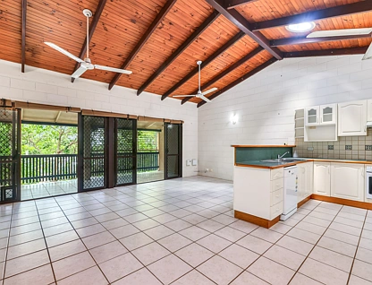 2/4 Gotham Street, Leanyer, NT 812, 3 slaapkamers, 2 badkamers, Townhouse