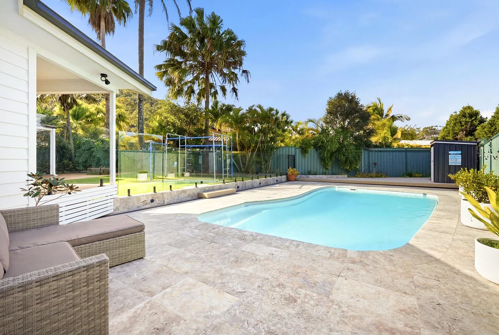 Kincumber 4침실 Spacious Family Living with Poolside Entertaining in a Peaceful Cul-de-sac