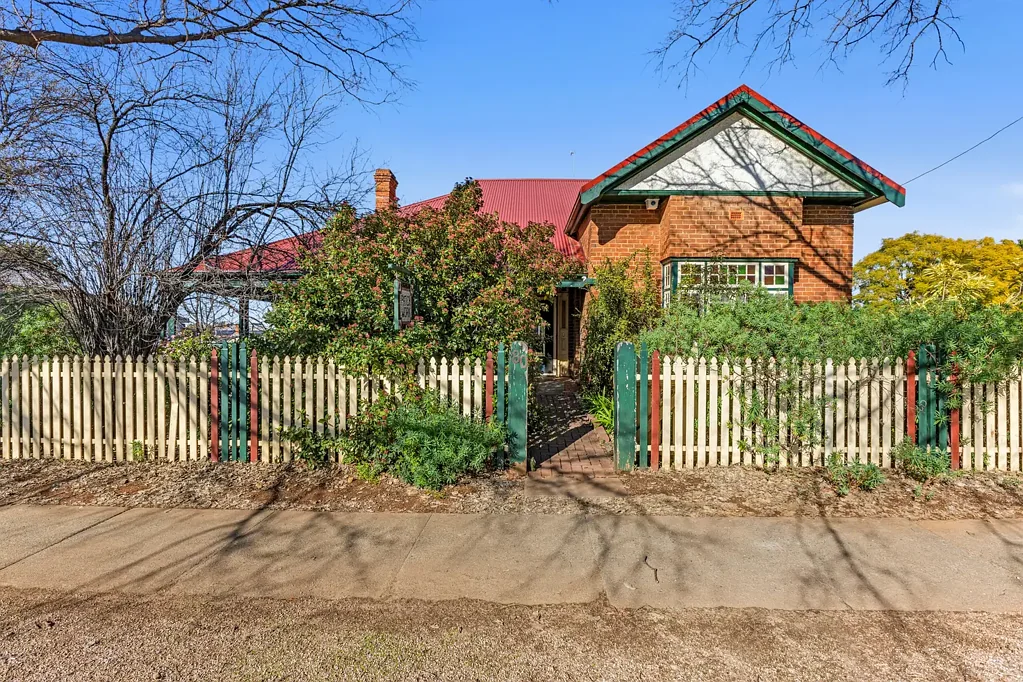 Parkes 3 Bedroom Charming Federation Home With Unique Features And Prime Location
