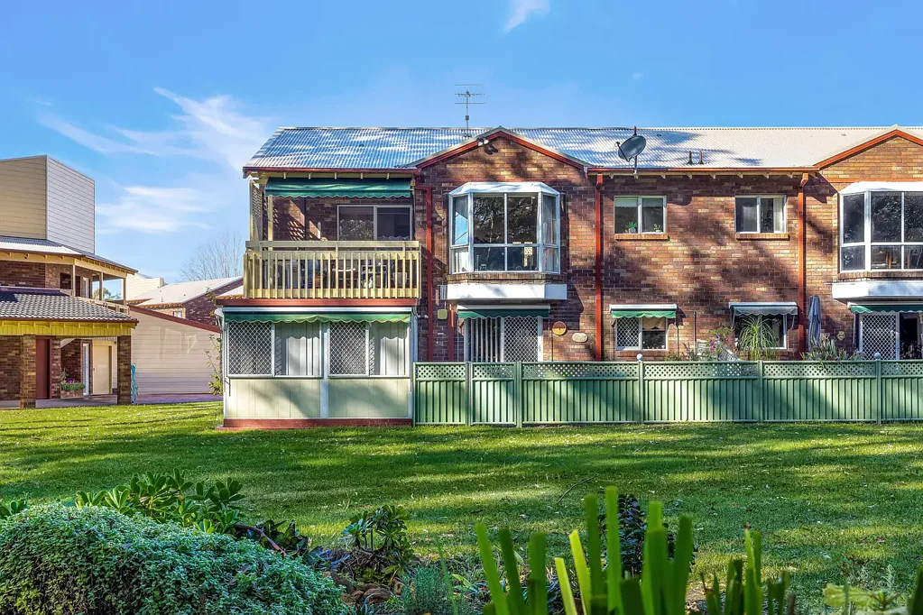 Berkeley Vale 2ห้องนอน Peaceful Reserve Outlook in a Vibrant Over-55s Community