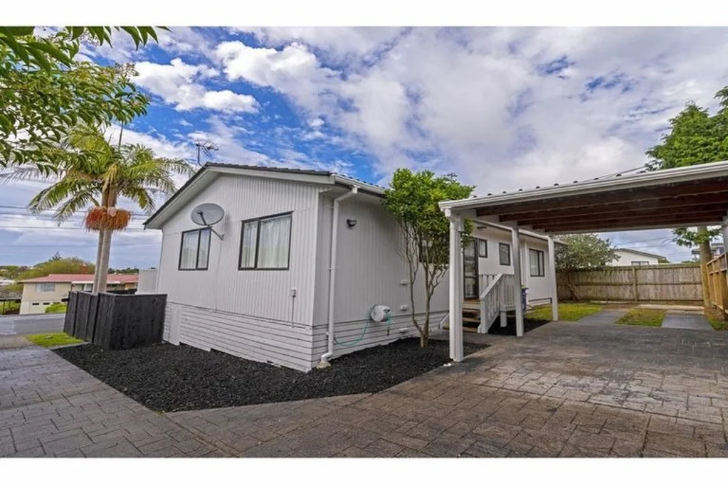 This well-presented house is ready for you.