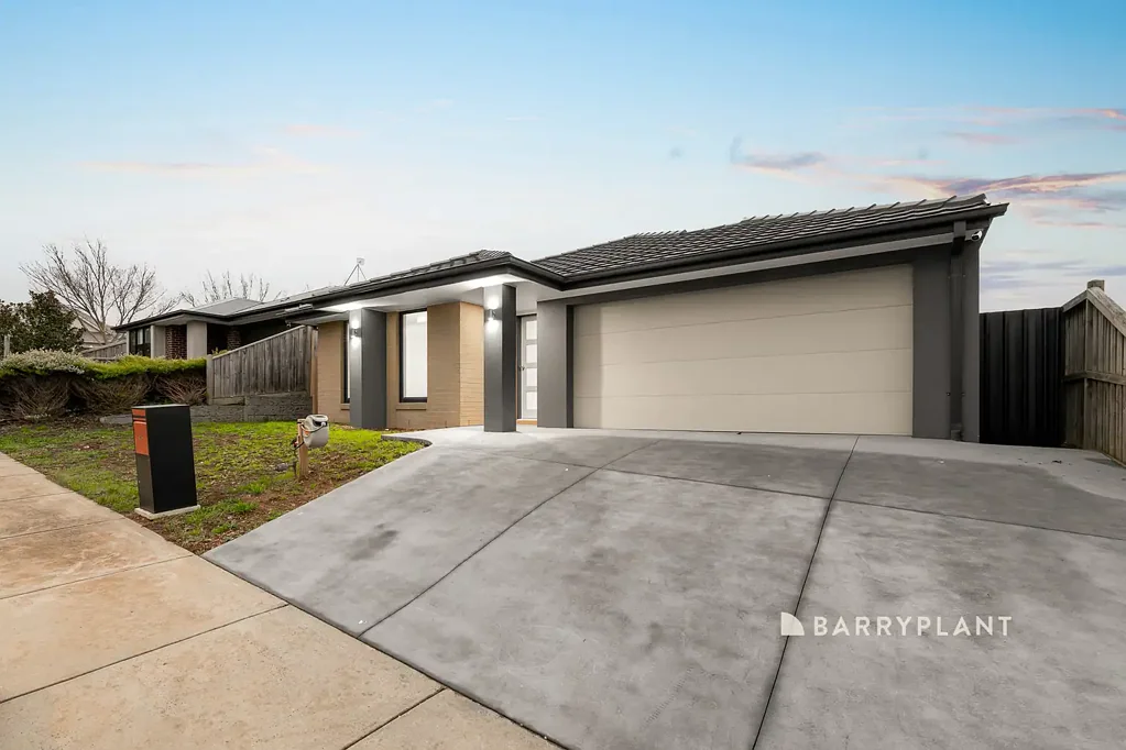 Warragul 4બેડરૂમ Near New Family Living in Waterford Rise