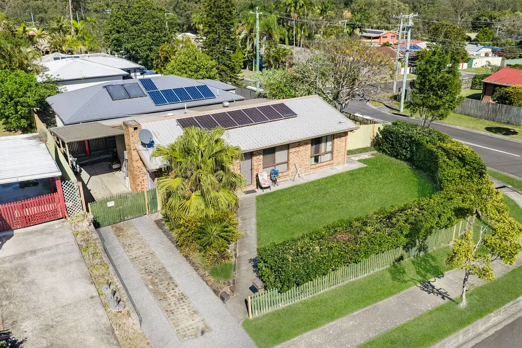 Crestmead 3chambre Renovator Opportunity with Long-Term Tenant in Place!