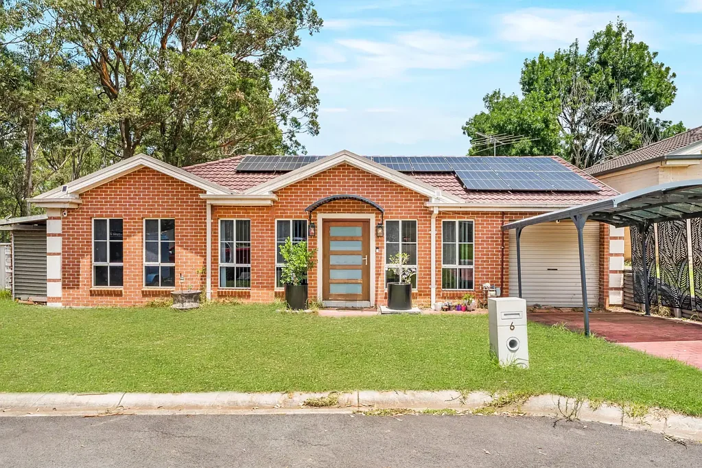 6 Windeyer Place, St Helens Park, NSW 2560