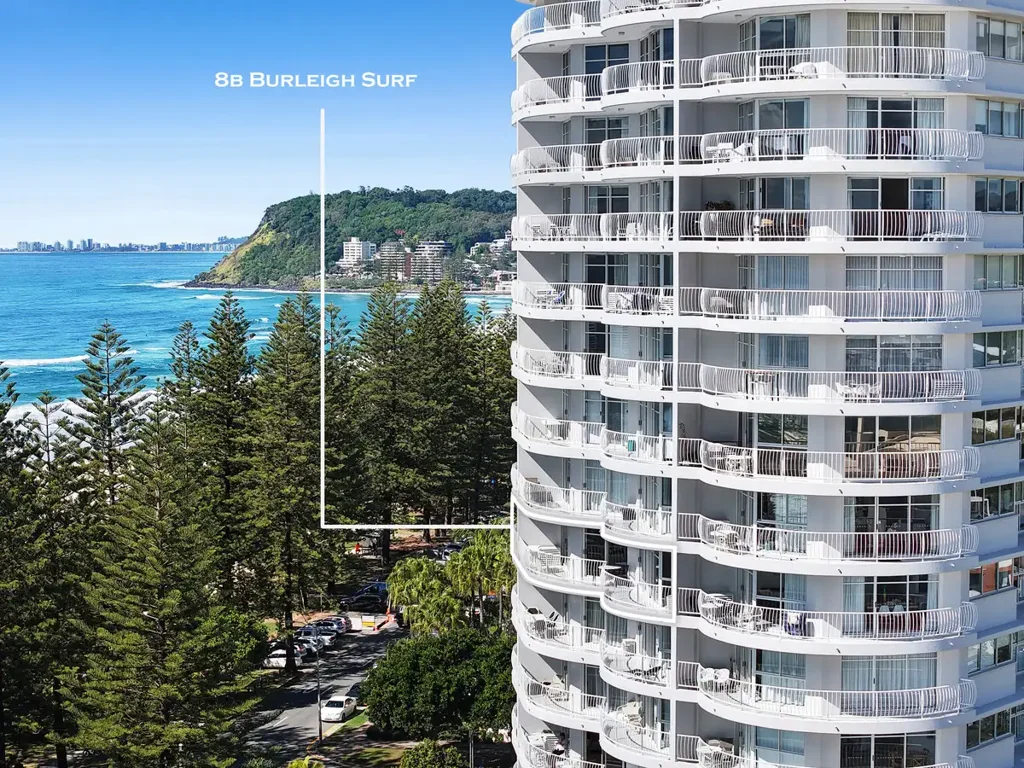 Burleigh Heads 2房  Beachside Living in the Heart of Burleigh Heads