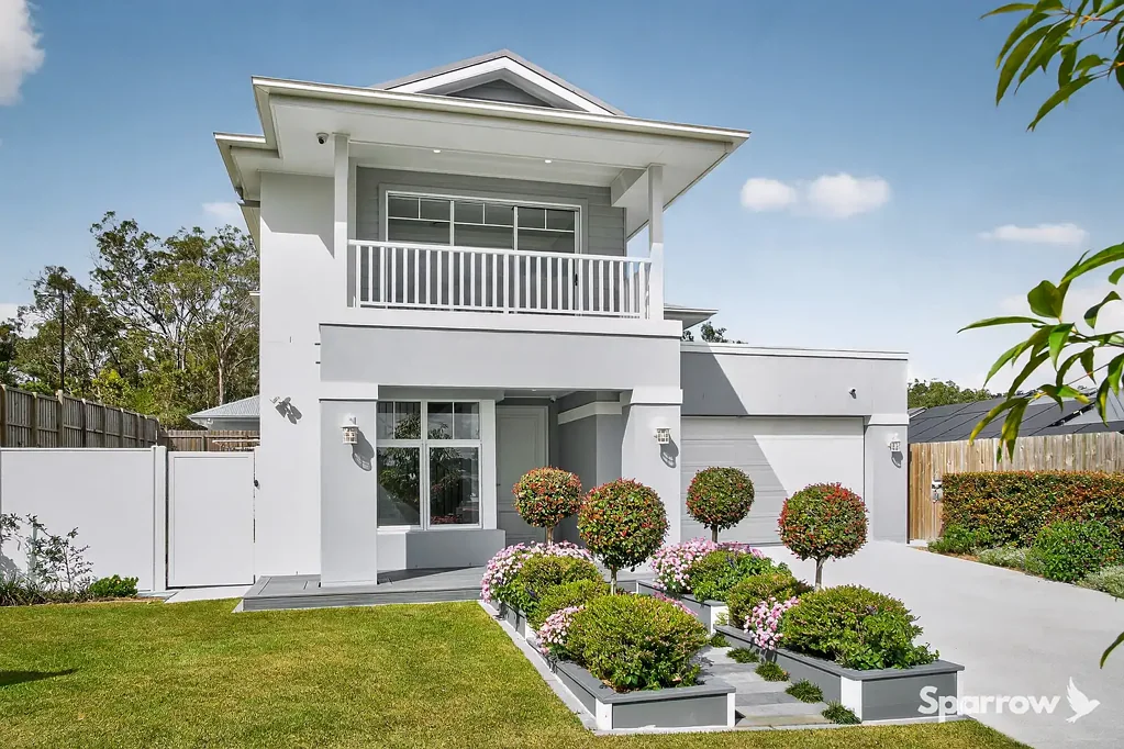 Bahrs Scrub 4 Bedroom EXPANSIVE DOUBLE-STOREY FAMILY RESIDENCE WITH HAMPTONS FACADE LOCATED IN THE HEART OF BROOKHAVEN