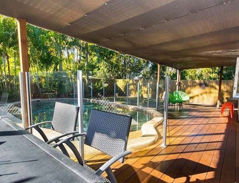 17 Coombabah Road, Runaway Bay, QLD 4216, 3 Bedrooms, 2 Bathrooms, House