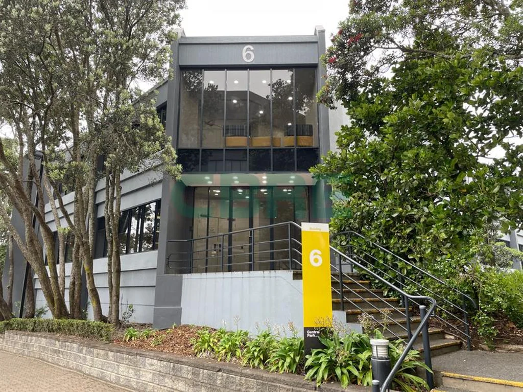 Greenlane CBRE - Bright 207sqm Office in Central Park