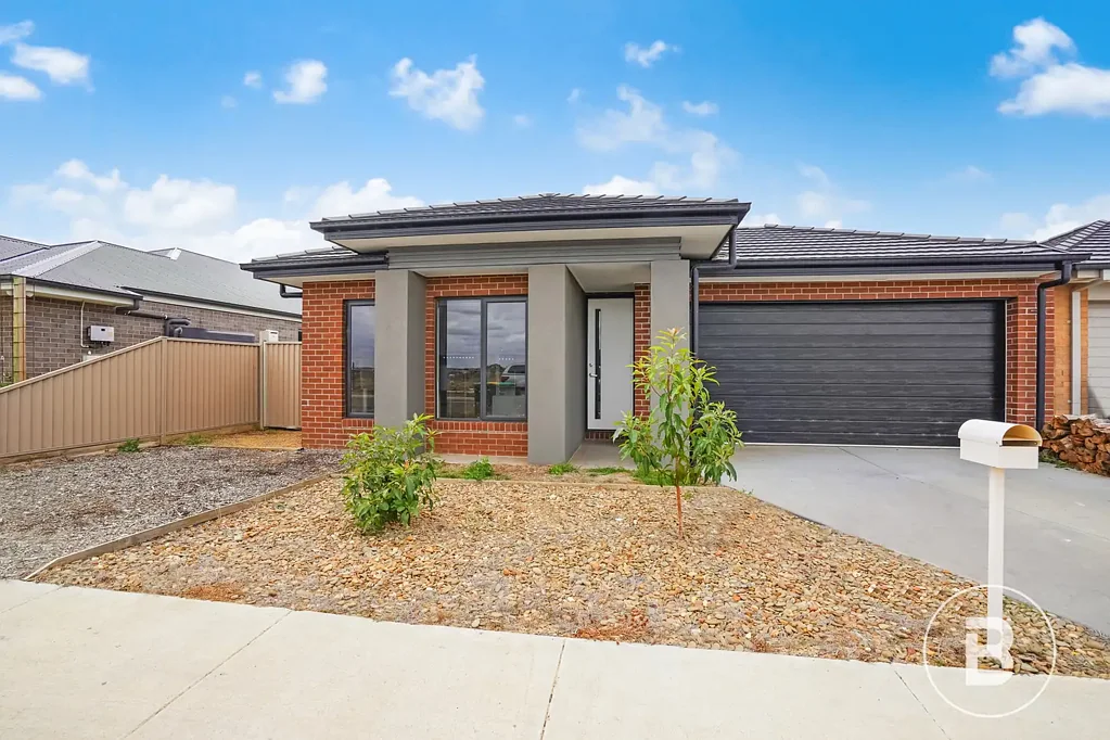 102 Anglesea Street, Winter Valley, VIC 3358