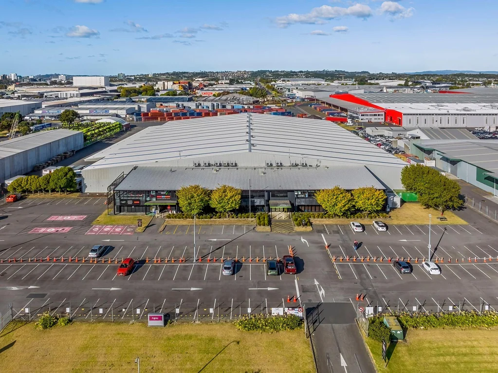 Wiri Large DC perfect for container movements