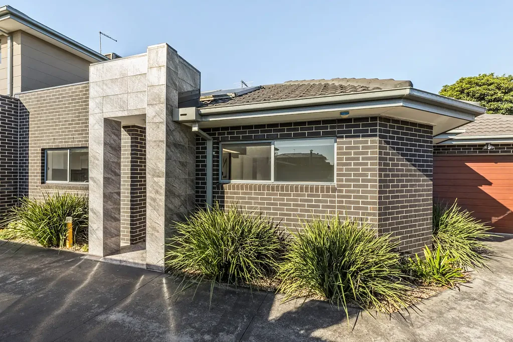 Pascoe Vale South 2 Bedroom Easy Living at its Brilliant Best