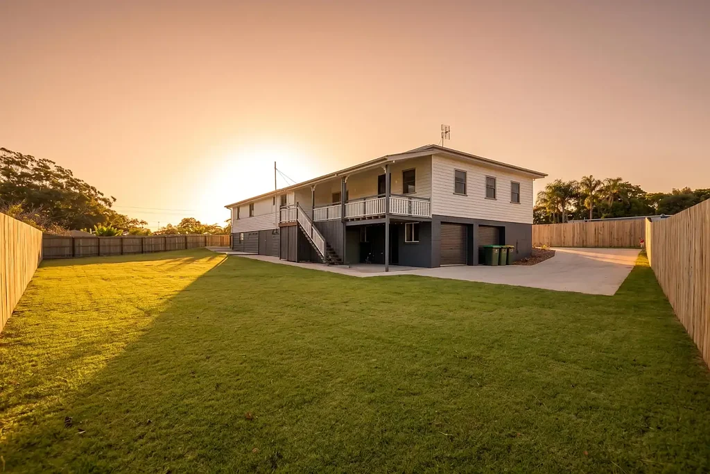 Woombye 5部屋 Spacious Woombye Living with Room to Grow