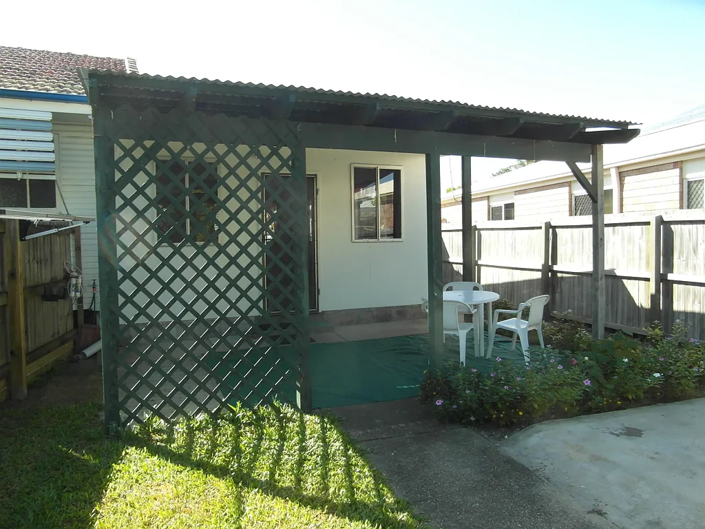 Granny flat with fully fenced yard