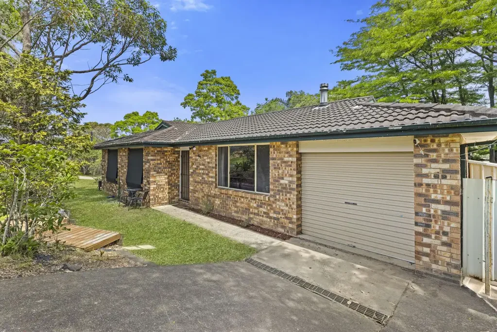 18 Debra Anne Drive, Bateau Bay, NSW 2261
