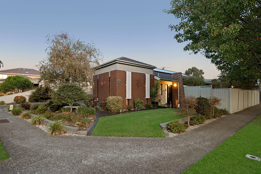 27 Viewgrand Boulevard, Epping, VIC 3076