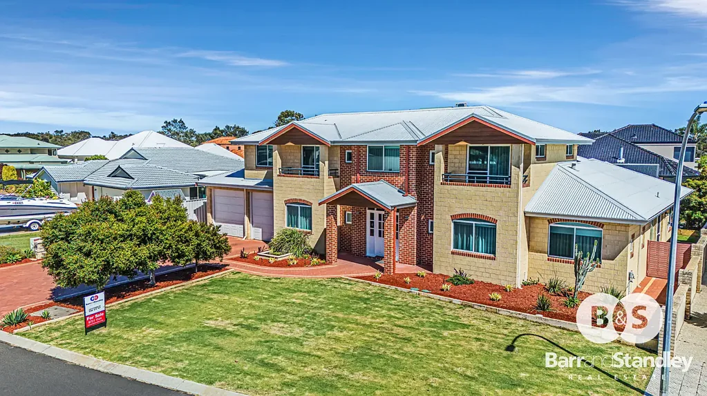 10 Inverness Way, Pelican Point, WA 6230