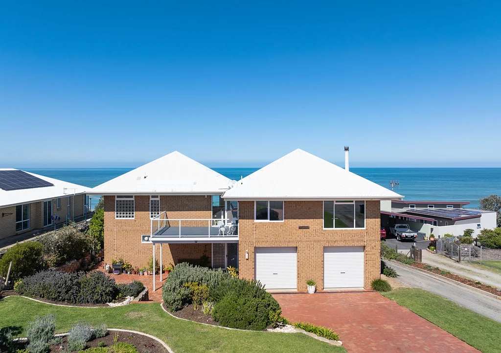 13 Battunga Avenue, Port Elliot, SA 5212