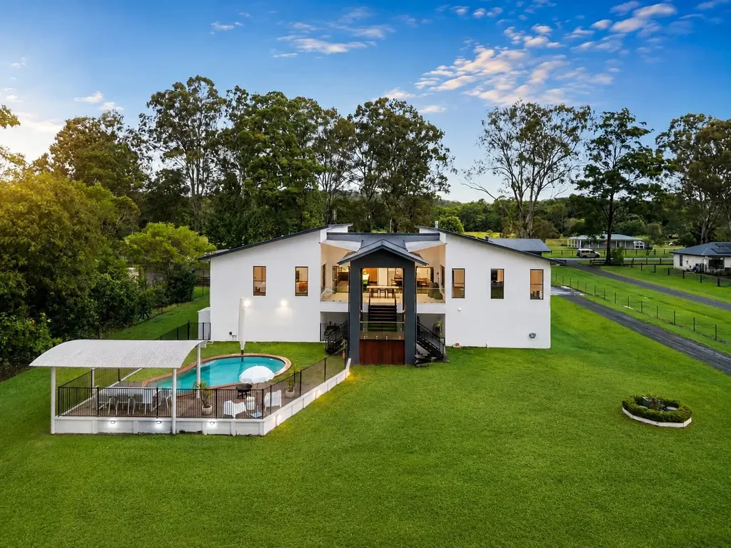 Mooloolah Valley 5Phòng ngủ Grand Proportions. Exceptional Lifestyle. Endless Possibilities.
