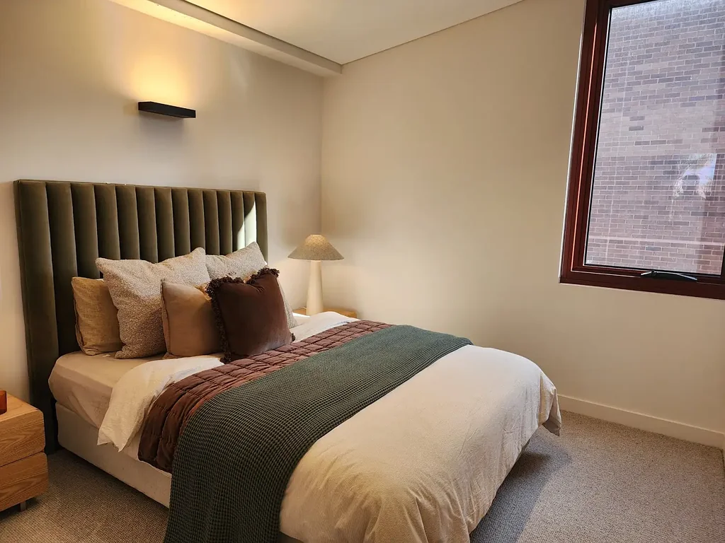 Ashbury 2房 步行即可上学！优质两居室公寓！ Walk to School! Premium 2 bedroom Apartment!