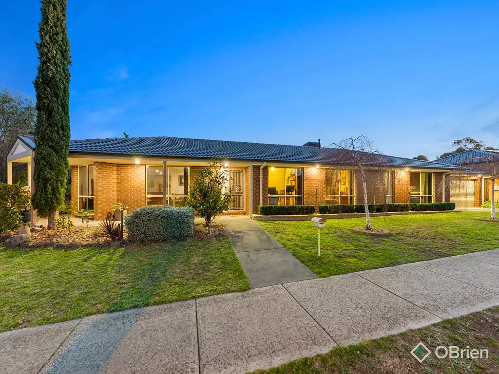 Spacious Family Living in Prime Cranbourne East Location