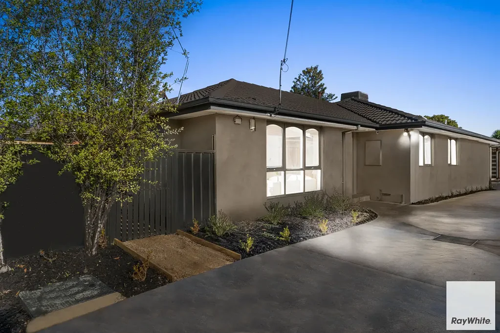 Spacious Family Living in Prime Deer Park Location