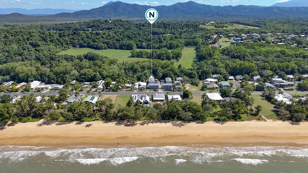 Wongaling Beach 2 Bedroom Private End Townhouse Opposite Wongaling Beach