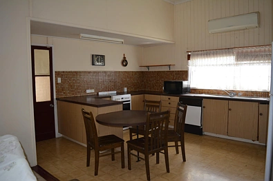 32 Thistle Street, Blackall, QLD 4472, 4 slaapkamers, 2 badkamers, House