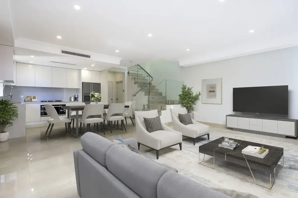 Grand Three Bedroom Townhouse Style Apartment!