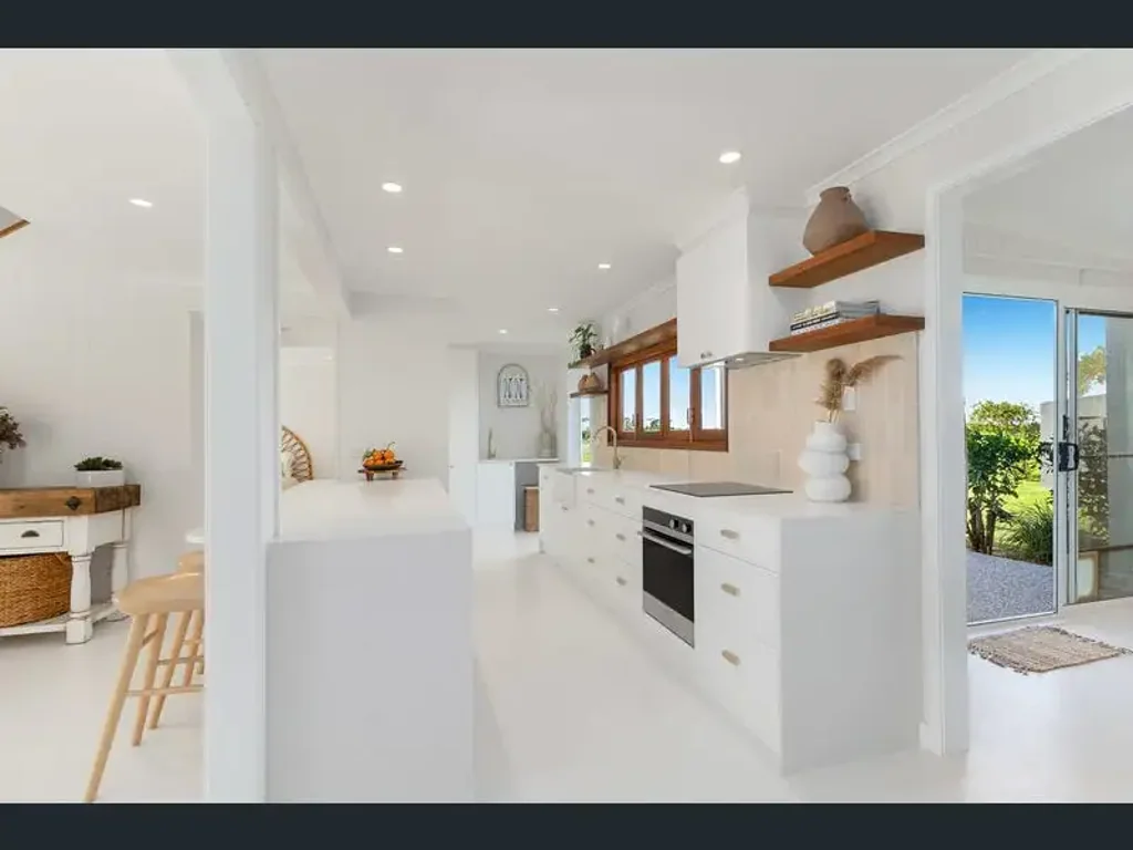 Newly Renovated 3 Bedroom Home In Great Location