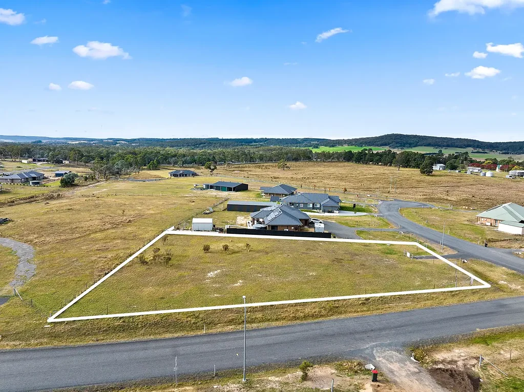 Marulan Motivated Vendor! !! Rare Opportunity - Large fully serviced block in semi-rural Estate