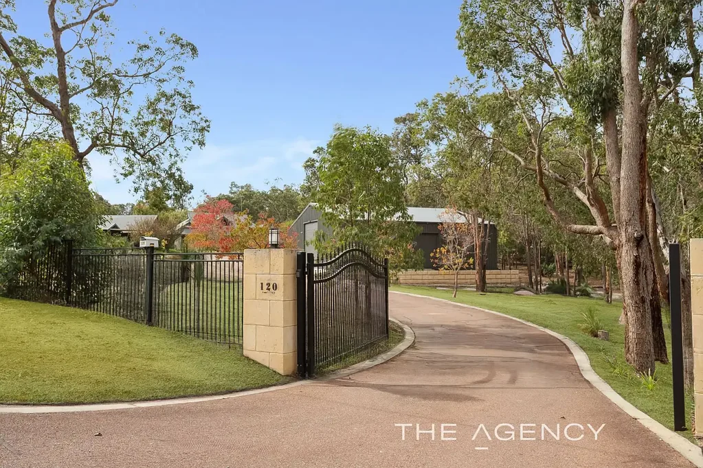 120 John Farrant Drive, Gooseberry Hill, WA 6076