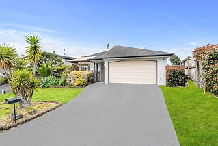 13 Fearnley Grove, Albany, North Shore City